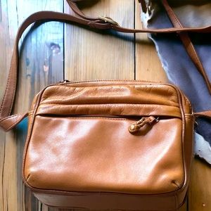 Diamicci Vintage Tan Leather Cross Body Purse